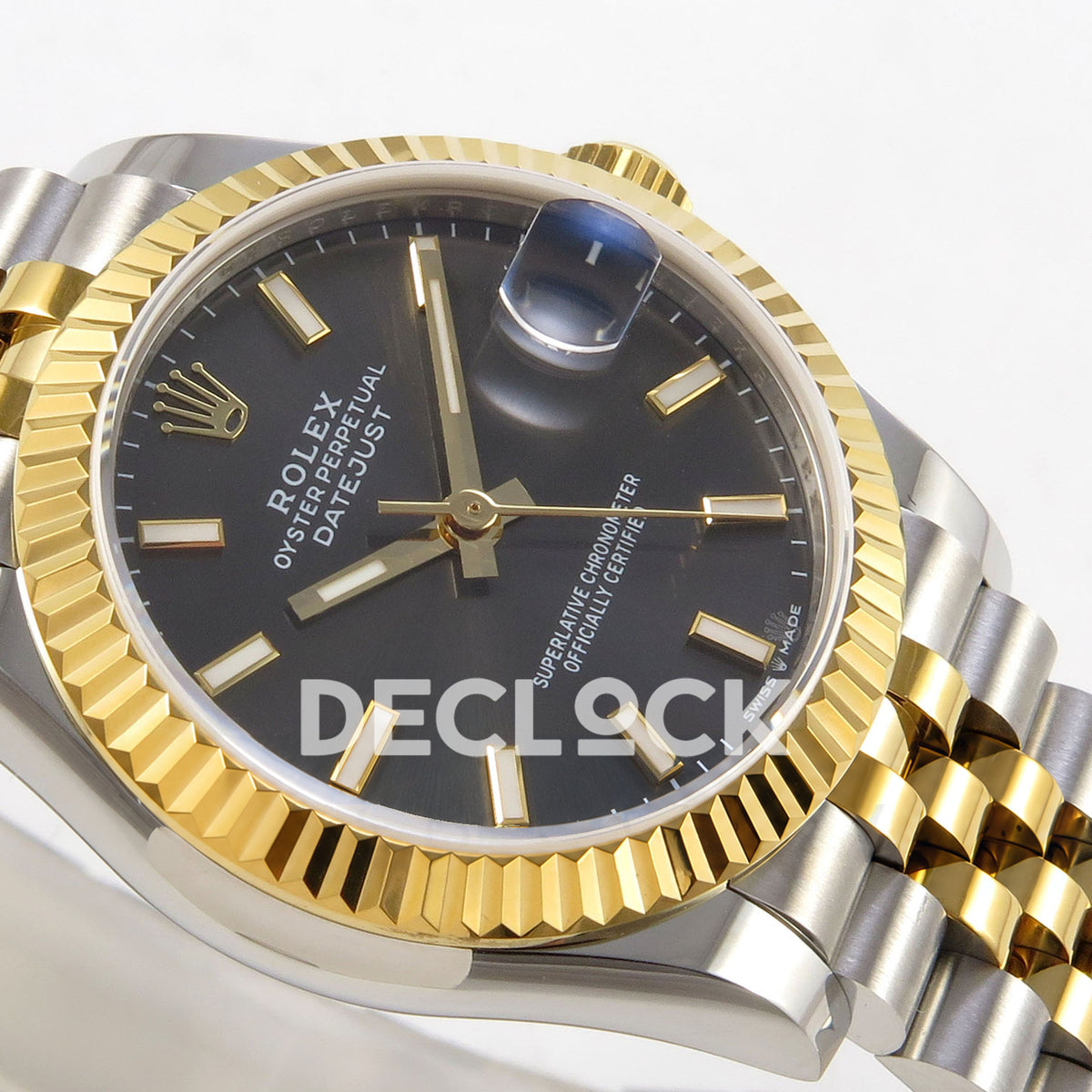 Rolex Datejust 31 278273 Dark Gray Baton Yellow Two-Tone Jubilee XRF A2236 replica - Opposite close-up of the dark gray luminous-baton dial, native gold-tone hands, fluted yellow-tone bezel and Jubilee bracelet