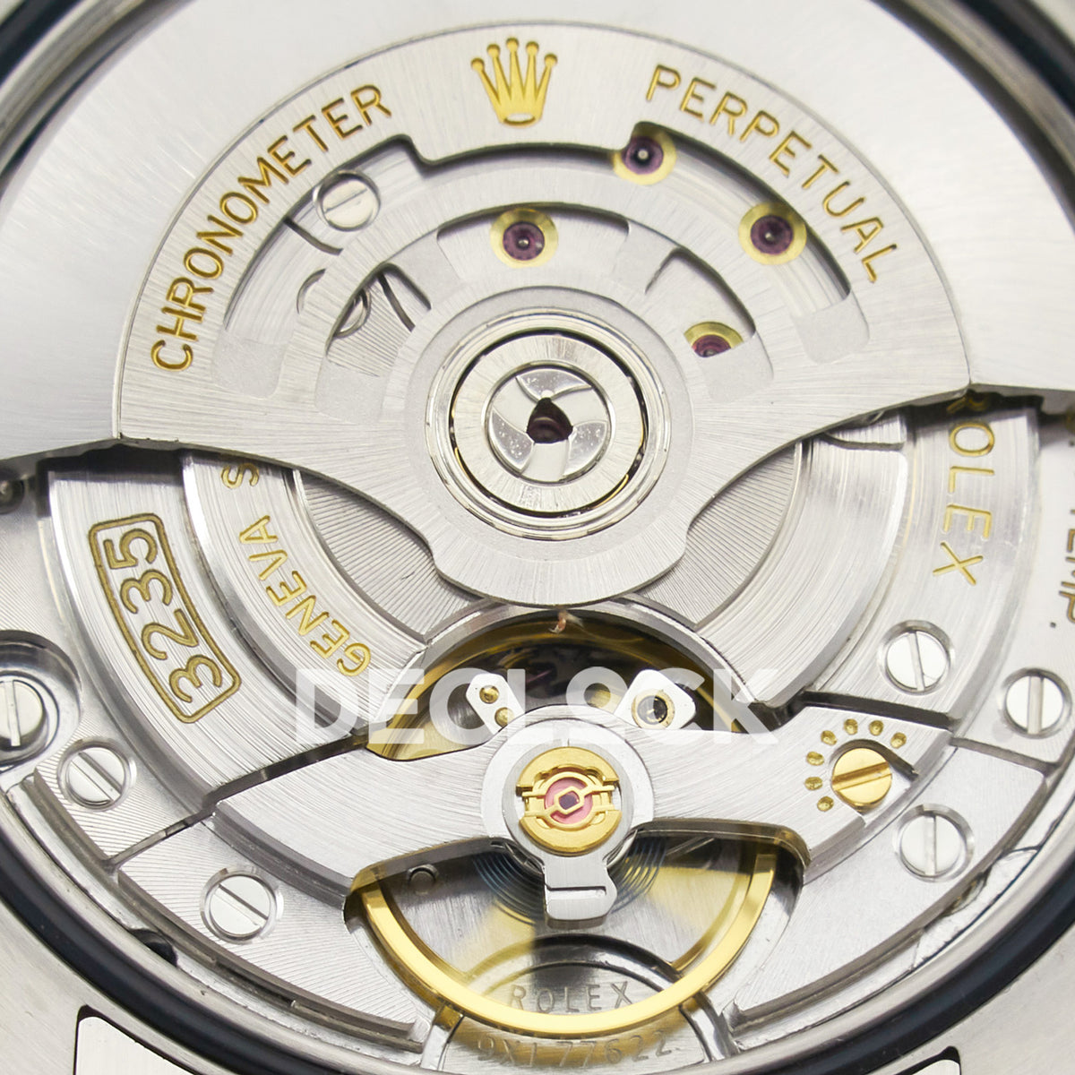 Rolex Datejust 36 126233 YG Diamond Jubilee — λεπτομέρεια μηχανισμού