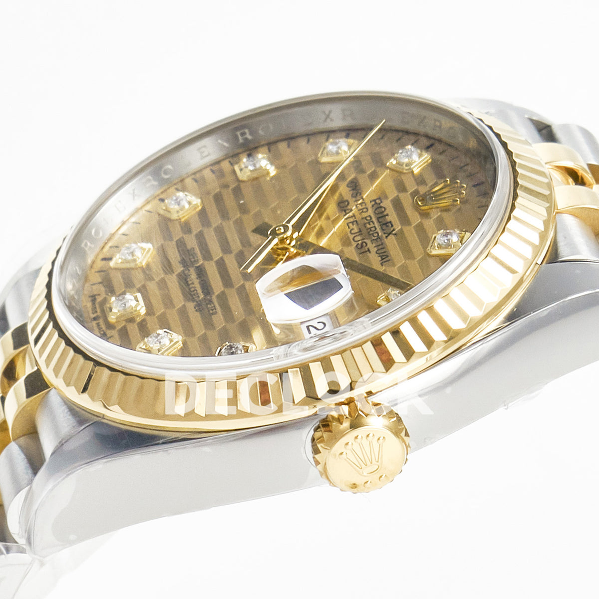 Rolex Datejust 36 126233 YG Textured Diamond Jubilee — πλαϊνή όψη με κορώνα