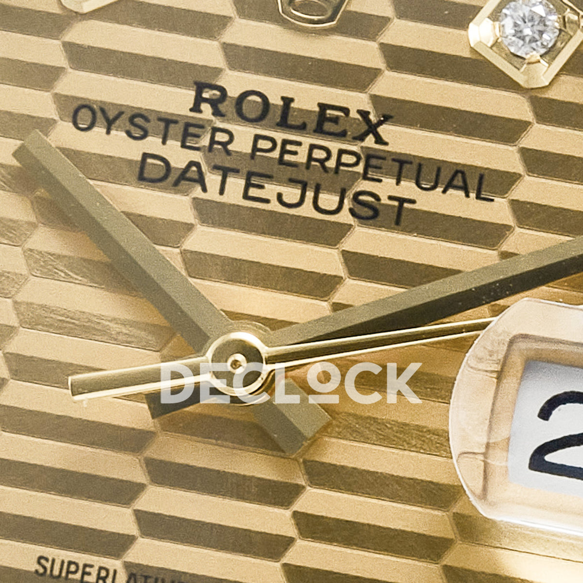 Rolex Datejust 36 126233 YG Textured Diamond Jubilee — δείκτες και λογότυπο