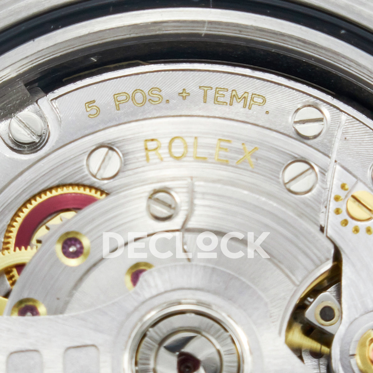 Rolex Datejust 41 126331 MOP Diamond Rose Gold Clean Oyster — Κοντινή όψη μηχανισμού