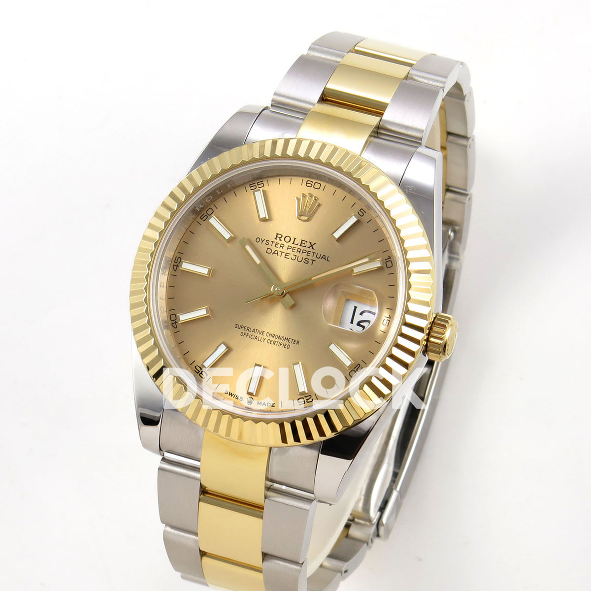 Rolex Datejust 41 126333 Champagne Oyster QF JH3235 Free Sprung replica - three-quarter view of the champagne-gold luminous stick dial and open two-tone oyster bracelet