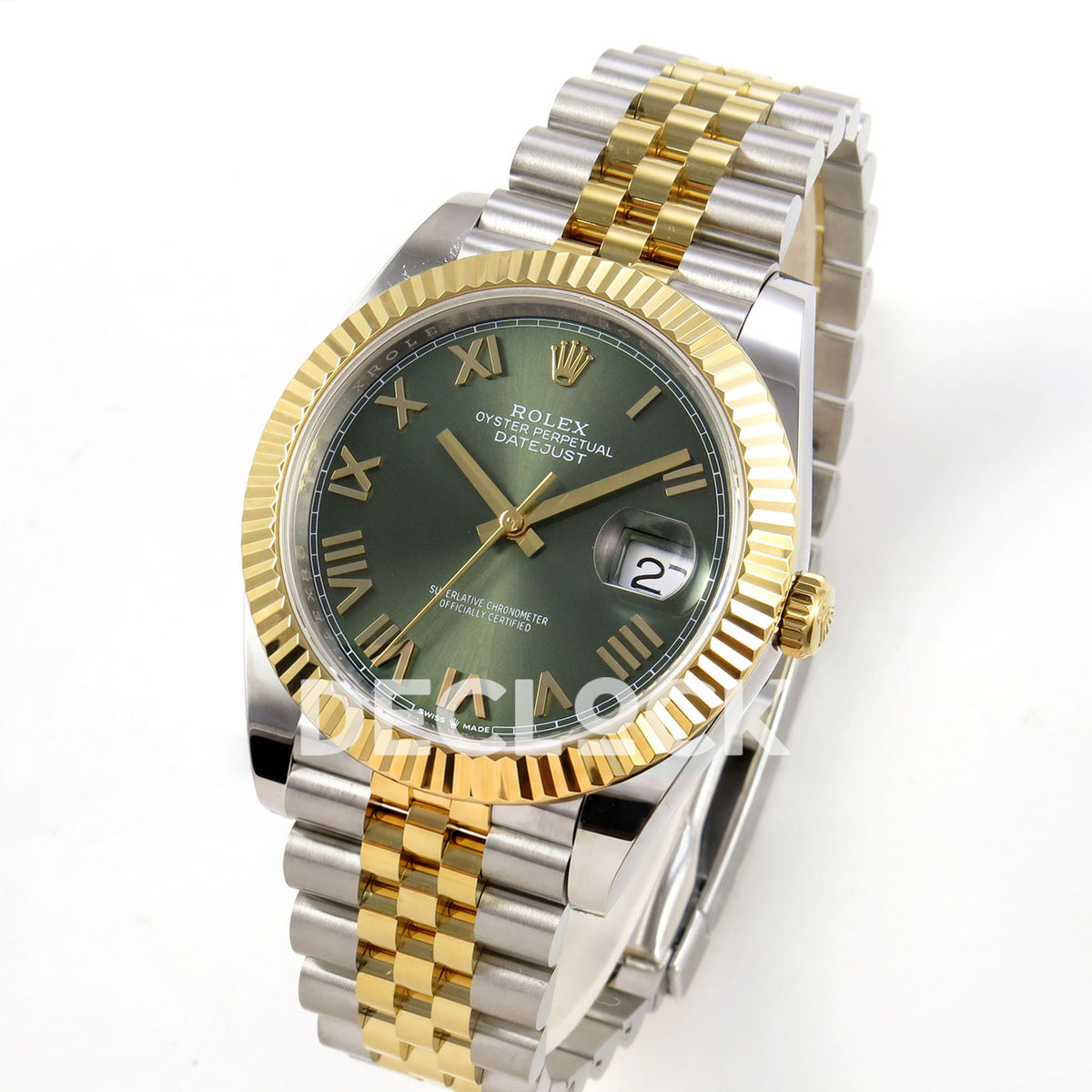 Rolex Datejust 41 126333 Green Roman Jubilee QF JH3235 Free Sprung replica - three-quarter view of the olive-green roman dial and open two-tone jubilee bracelet