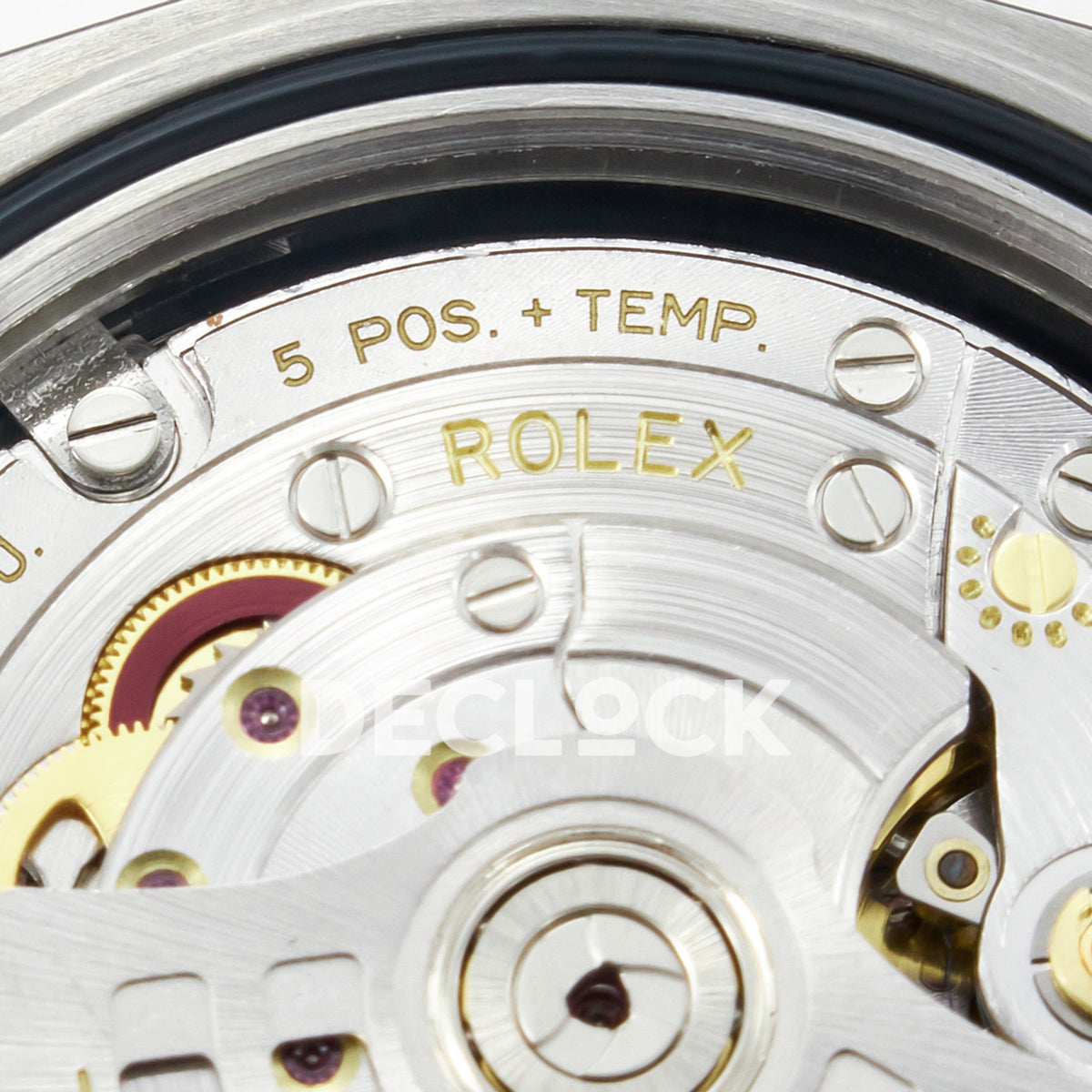 Rolex Datejust 41 Black Yellow Gold Clean Oyster — Κοντινή όψη μηχανισμού