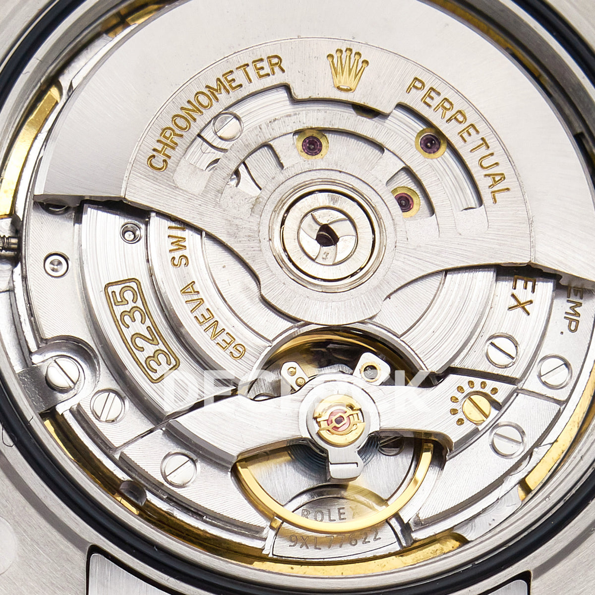 Rolex Datejust 41 MOP Diamond Yellow Gold Clean Jubilee — Πίσω όψη μηχανισμού
