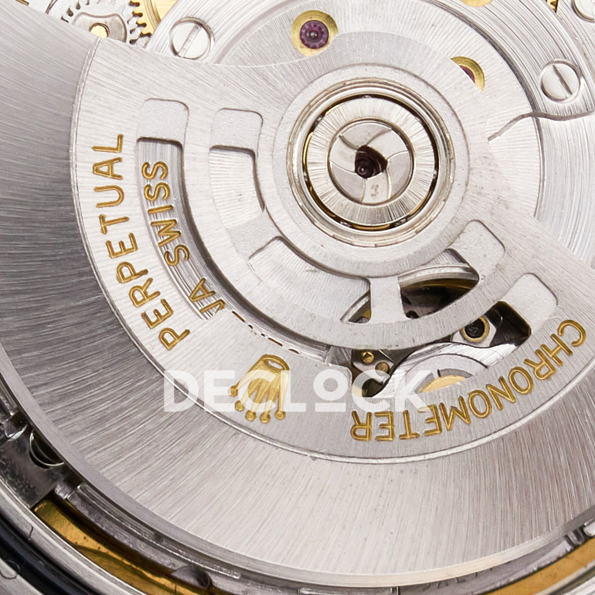 Rolex Datejust 41 MOP Diamond Yellow Gold Clean Jubilee — Μηχανισμός σε κοντινή λήψη