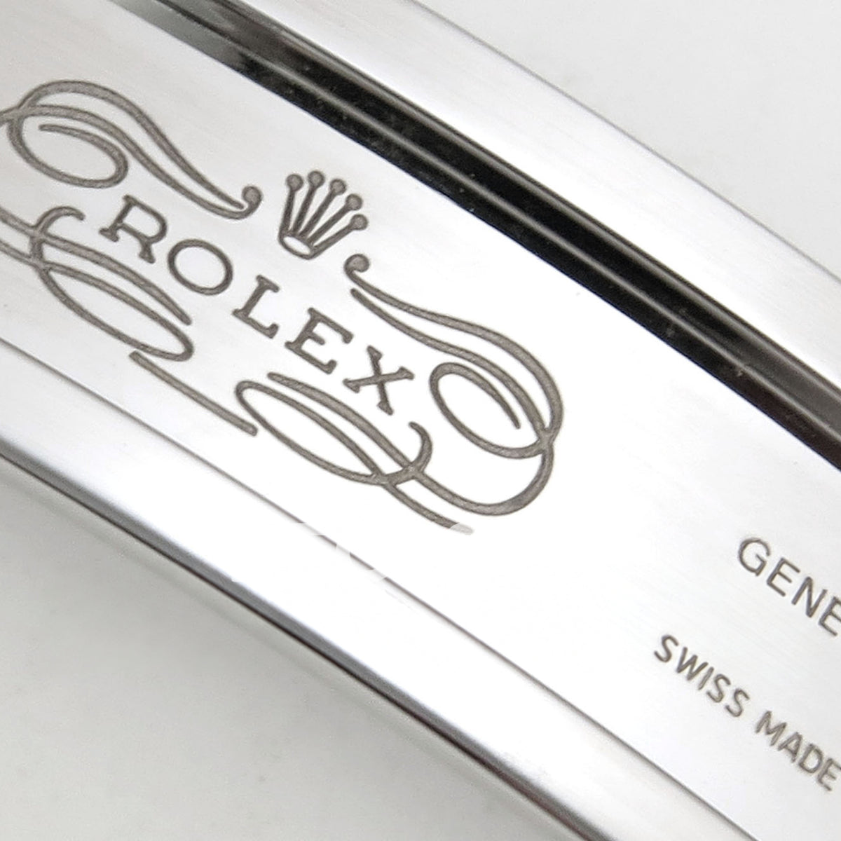 Rolex Daytona 116503 VF replica - original Rolex crown and Geneva Swiss Made clasp engraving