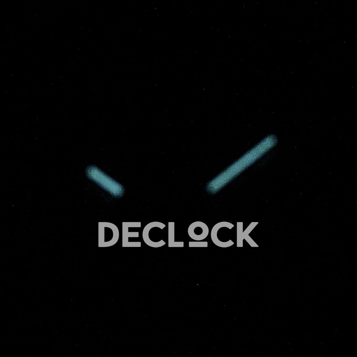 Rolex Daytona 126506 3BF replica - original two cyan luminous hands photographed in darkness