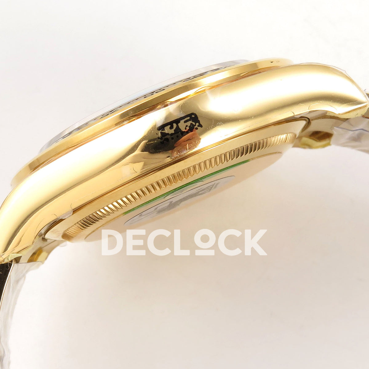 Rolex Daytona 126508 VSF VS4131 V3 green replica - polished yellow-gold-finish case profile and factory protective sticker