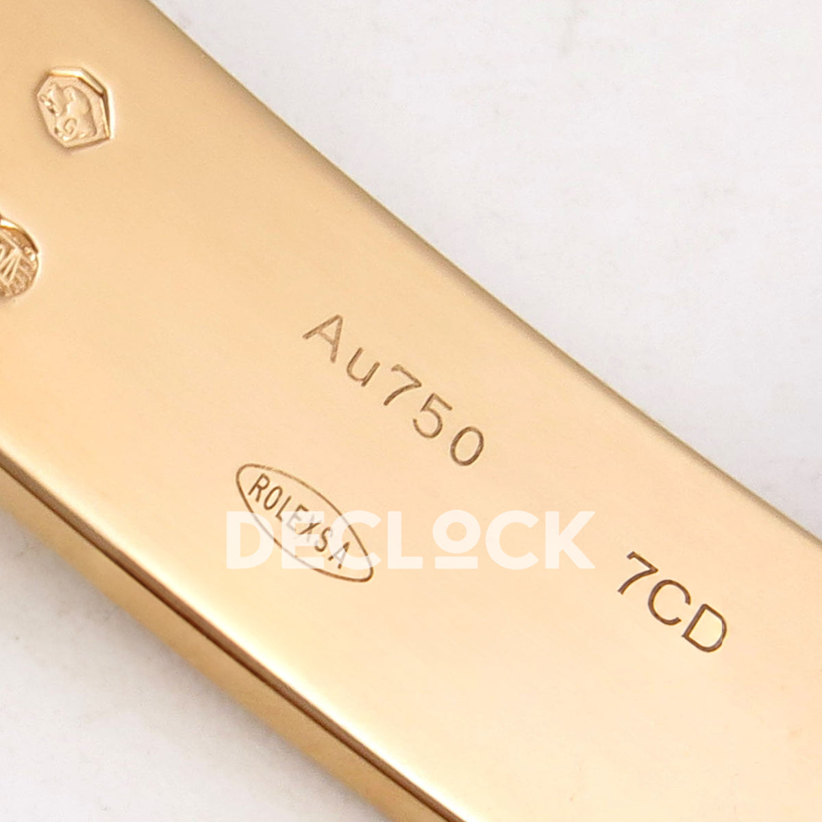 Rolex Daytona 126515 ZF replica - Au750 and clasp identification marking close-up