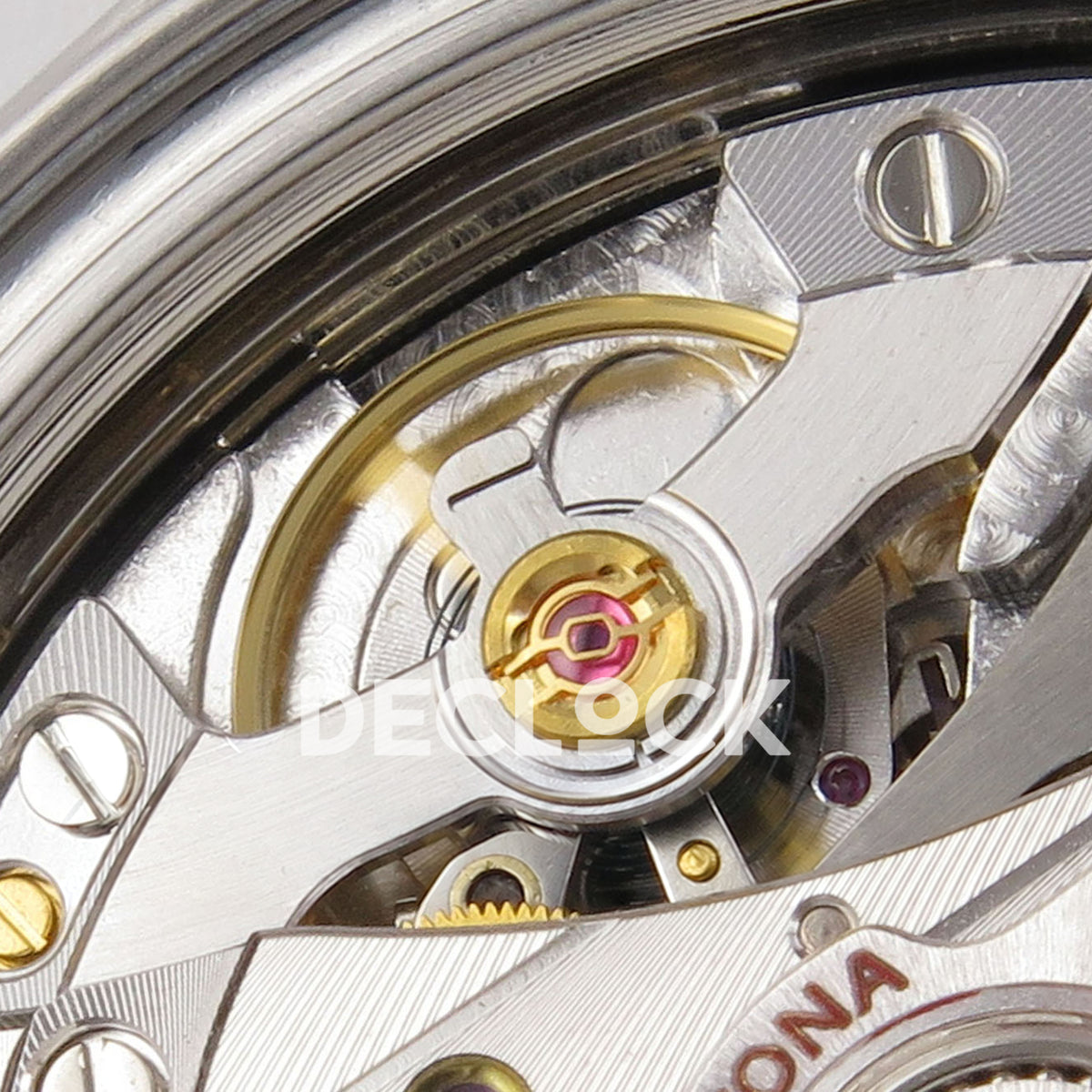 Rolex Daytona 126519 ZF replica - balance wheel, jewels and movement bridge detail