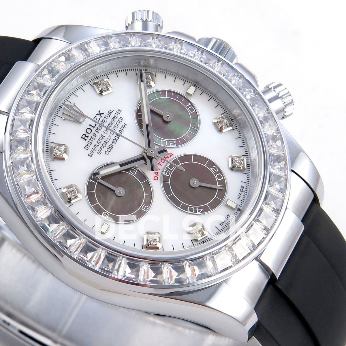 Rolex Daytona 126539TBR QF replica - iridescent chronograph counters, round stone markers and luminous batons
