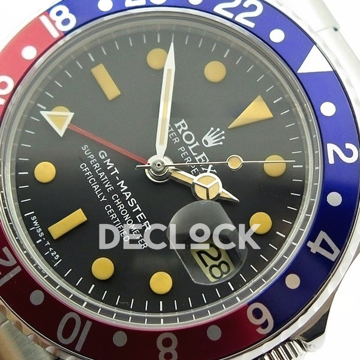 Rolex GMT-Master 16750 Vintage Blue/Red Bezel BP A2836 replica - original aged GMT dial, red GMT hand, date lens and red-blue bezel close-up