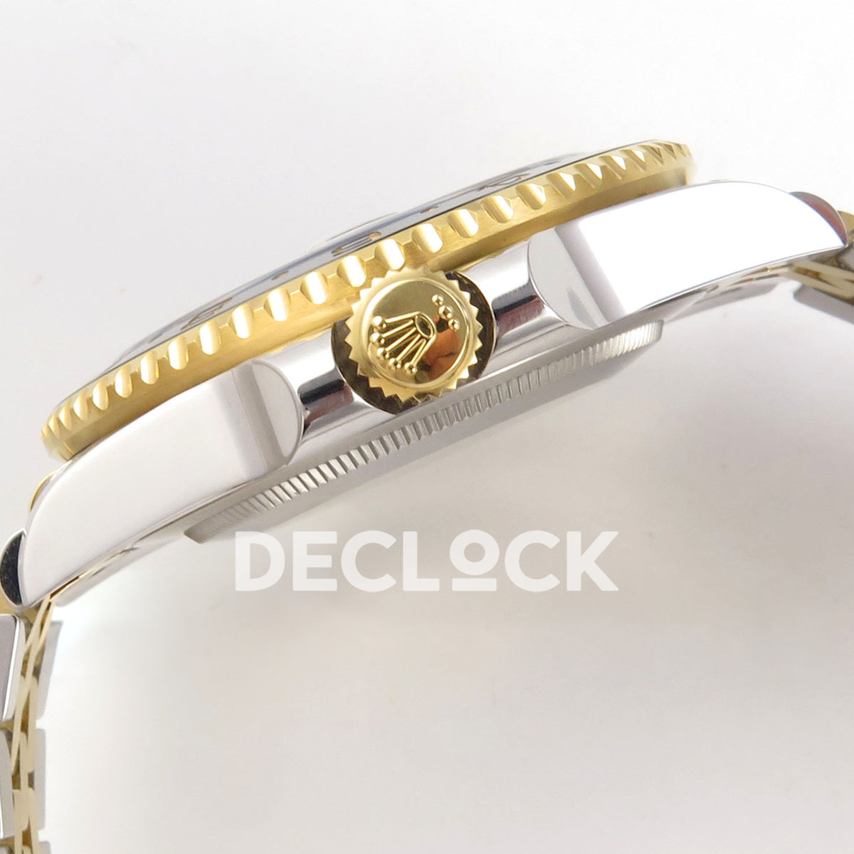 Rolex GMT-Master II 126713 GRNR WF replica, gold-tone crown and case