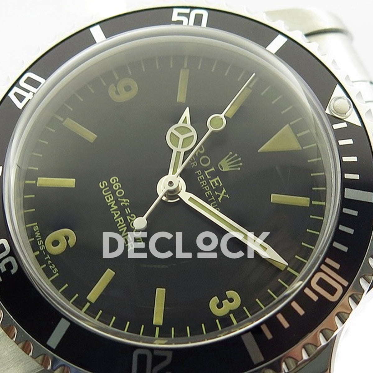 Rolex Submariner 5513 Vintage Style 6 B12 A2836 replica - original aged yellow-green 3-6-9 dial, luminous hands and black bezel close-up