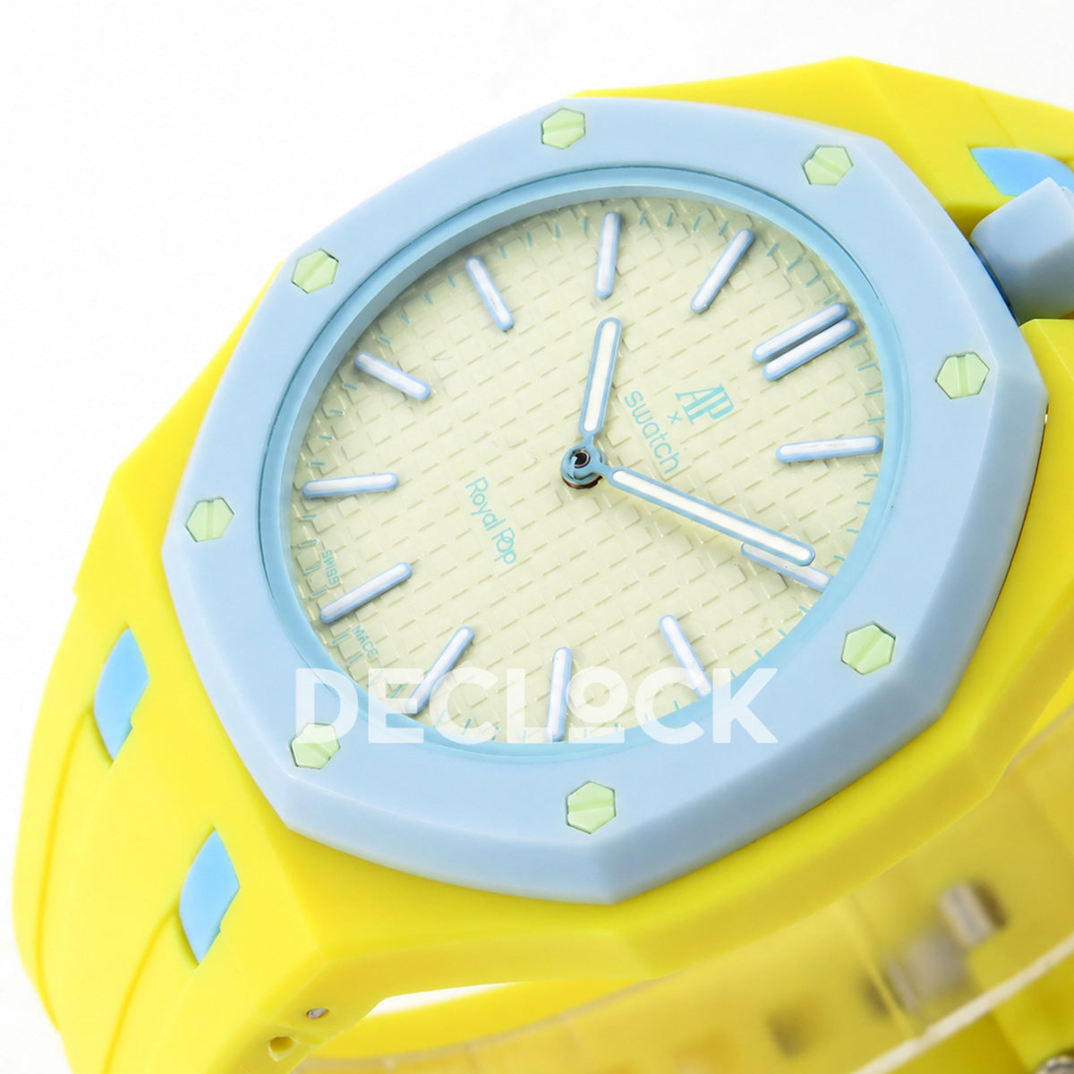 Swatch × Audemars Piguet Royal Pop Blaue Acht Replica — side perspective
