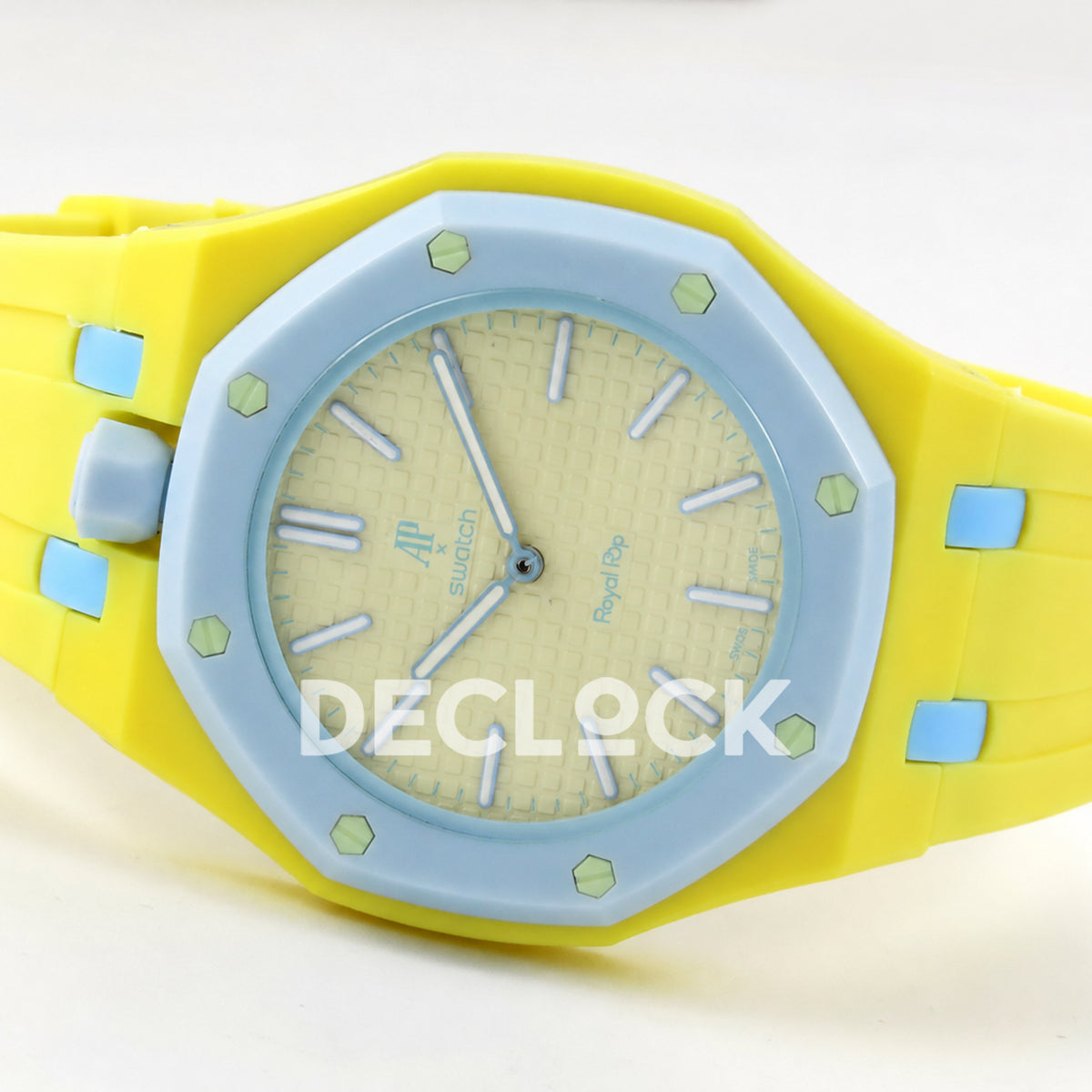 Swatch × Audemars Piguet Royal Pop Blaue Acht Replica — horizontal dial view