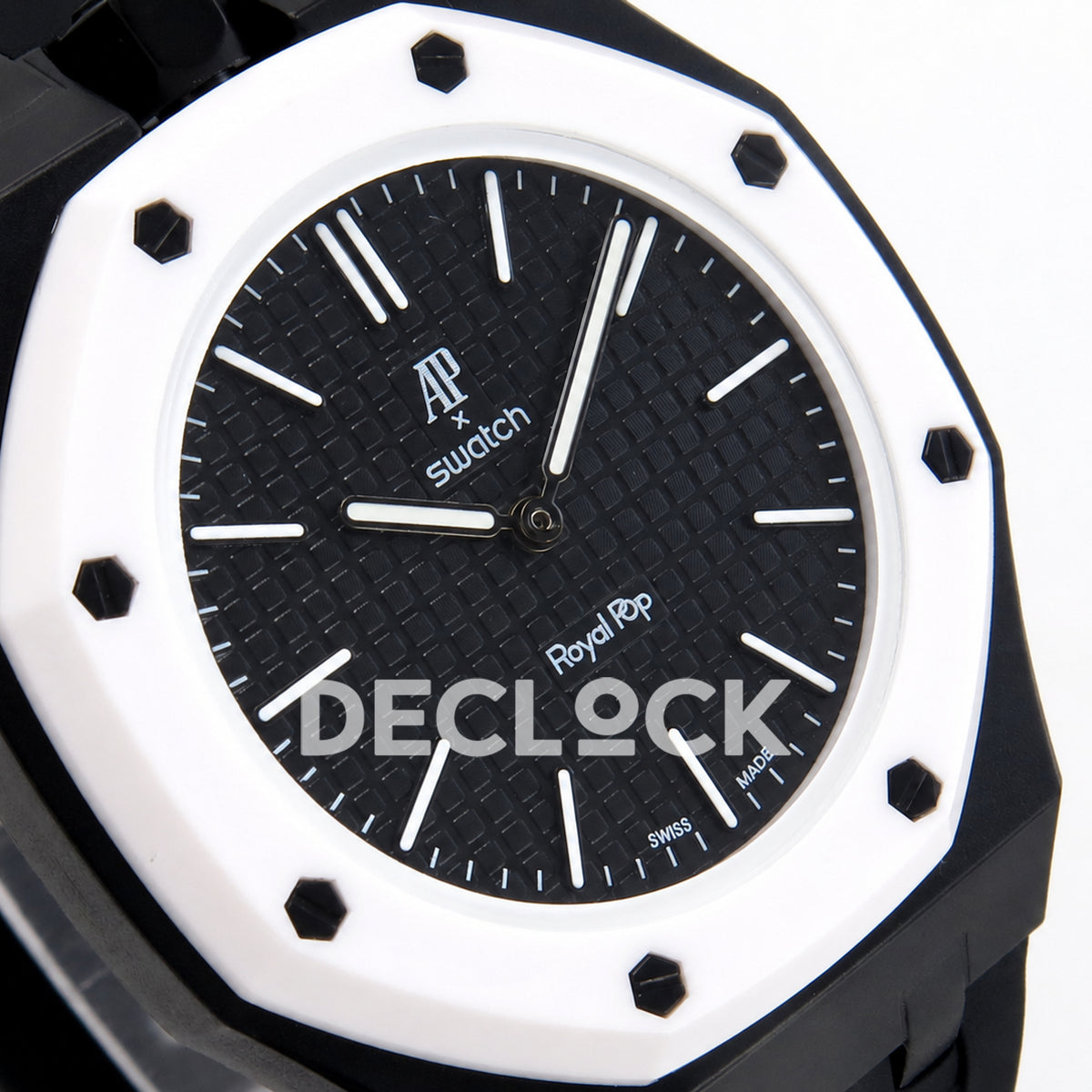 Swatch × Audemars Piguet Royal Pop Ocho Negro Replica — angled dial close-up